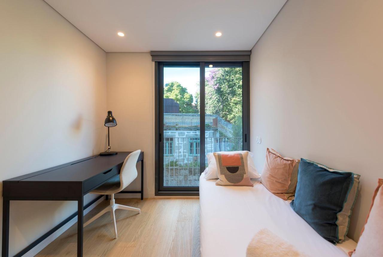 Lovelystay - Primrose 2Br Flat With Free Parking, Ac And Balcony OOporto Extérieur photo